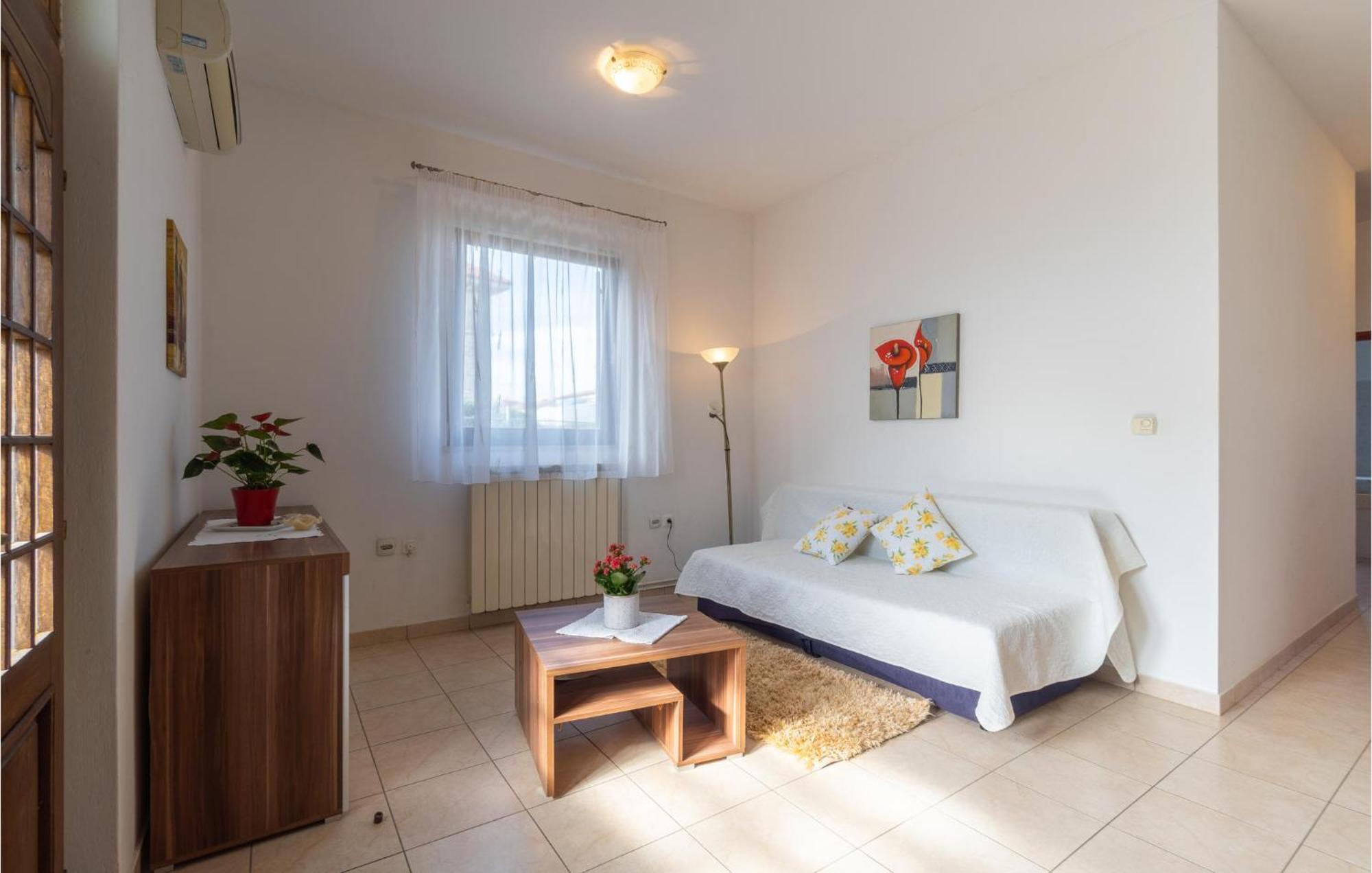 Awesome Apartment In Pula With Wifi Exterior photo
